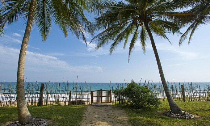 Tangalle Villa | Ocean's Edge
