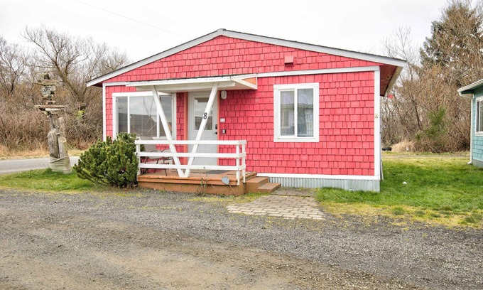 Grayland Cabin | Ocean Spray Resort Cottage 8 by Grayland Beach