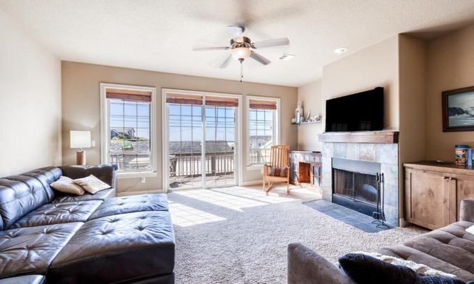 Rockaway Beach Apartment | Ocean Tide Townhouse
