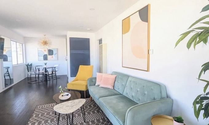 The Strand Apartment | Ocean View 1 Bedroom Manhattan Beach