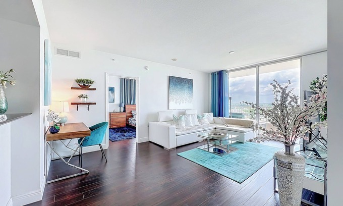 Ocean Ridge Apartment | Ocean View 3 Bedroom Apartment in Boynton Beach, Pool, Fitness Room + More!