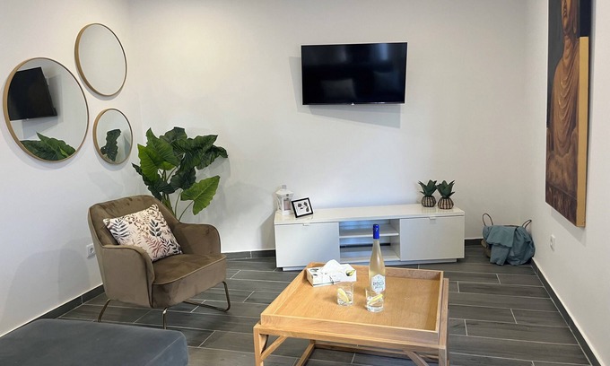 Patio Apartment | Ocean view By Charmes AnBeautiful 2 bedroom apartment with pool