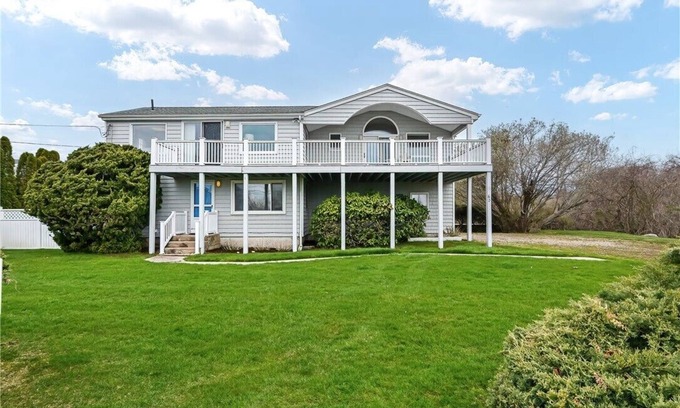 Green Hill Cottage | Ocean view cottage in Green Hill 3BR 2 BA