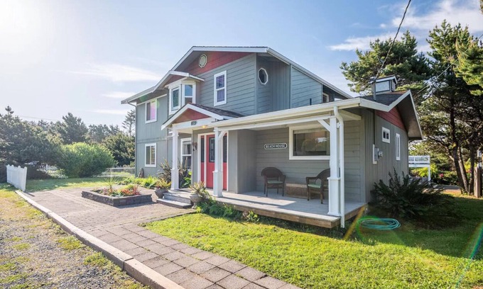 Beverly Beach House | Ocean View & Family Friendly