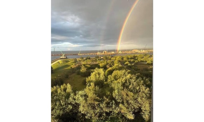 Newhaven Condo | Ocean view flat with cozy vibes
