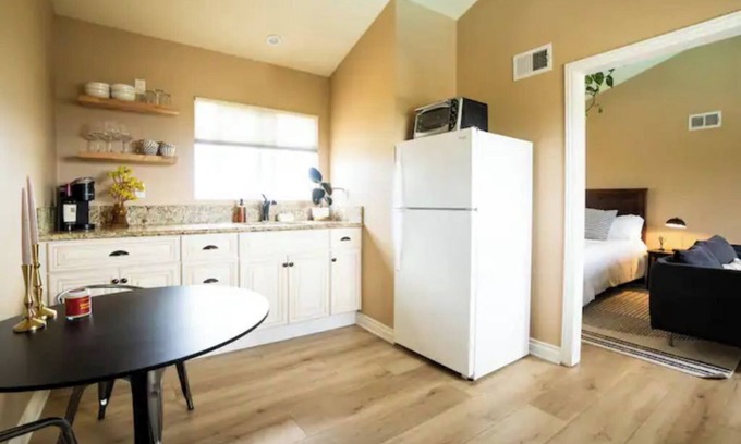Ventura Apartment | Ocean View Guesthouse/Apt With Pool