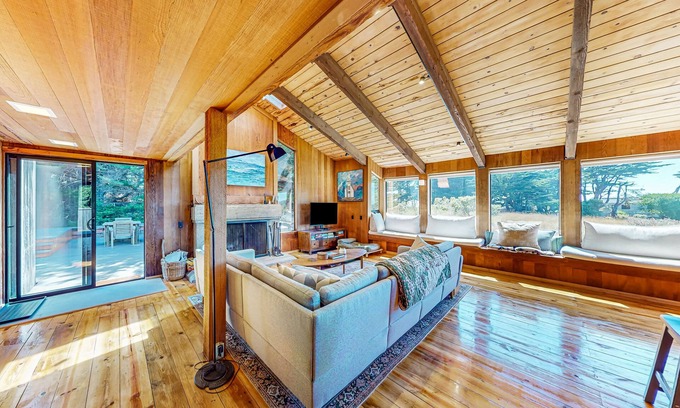 Sea Ranch House | Ocean view home with hot tub, pools, tennis & prime location at Shell Beach
