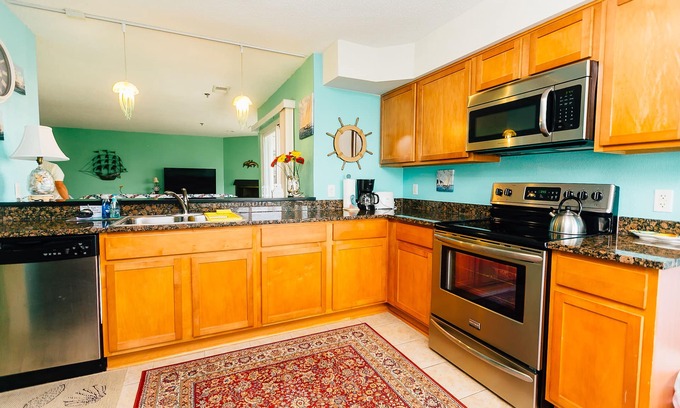 Northeast Virginia Beach Condo | Ocean View Luxury Penthouse Style Condo, Top Floor