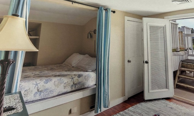 Manomet House | Ocean view spacious 5-bedroom Cape Cod style house with roof deck, AC, WiFi.