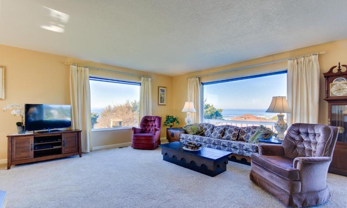 Roads End Apartment | Ocean View Terrace