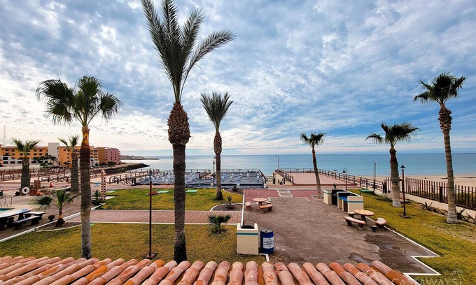 Brisas del Golfo Condo | Ocean View Upper Floor Luxury Condo - Las Gaviotas 424 2 BR 2 BA Next to the Pool, Wi-Fi