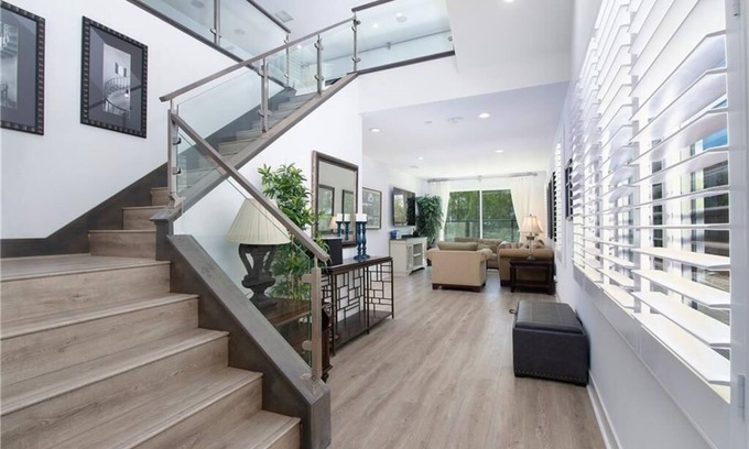 San Onofre House | OCEAN VIEW AND OCEAN CLOSE