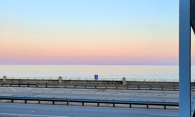 Hampton Condo | OCEAN VIEWS FROM BALCONY! Elegant 1-Bedroom Condo on Hampton Beach