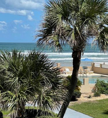 Daytona Beach Apartment | Ocean Views Retreat . Enjoy the Ocean View from your balcony