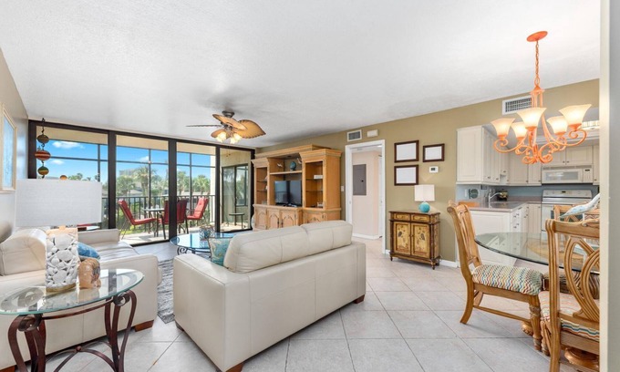 Fort Pierce Condo | Ocean Village - Beach Condo just a few steps away from the beach 🏖