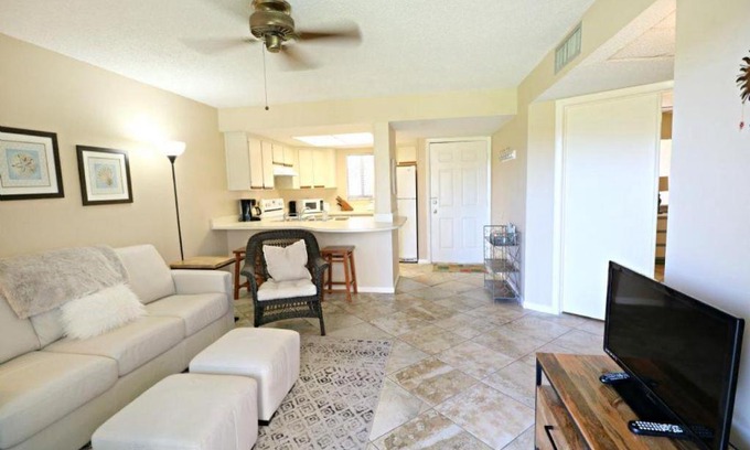 Butler Beach House | Ocean Village Club D16