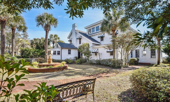 Golden Mile House | Oceanfront Alta Mira on the Golden Mile