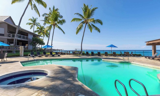 Keauhou Condo | Oceanfront at the Kanaloa w/A/c!
