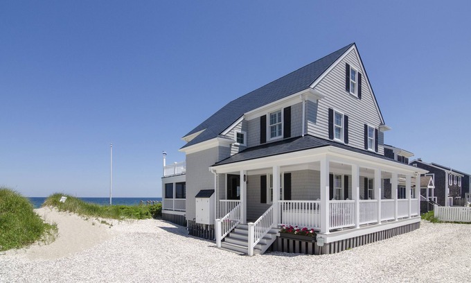 East Sandwich House | *Oceanfront Beach Home*