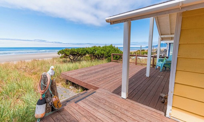Rockaway Beach House | Oceanfront Beach Bungalow is the Perfect Getaway and Incredible Views