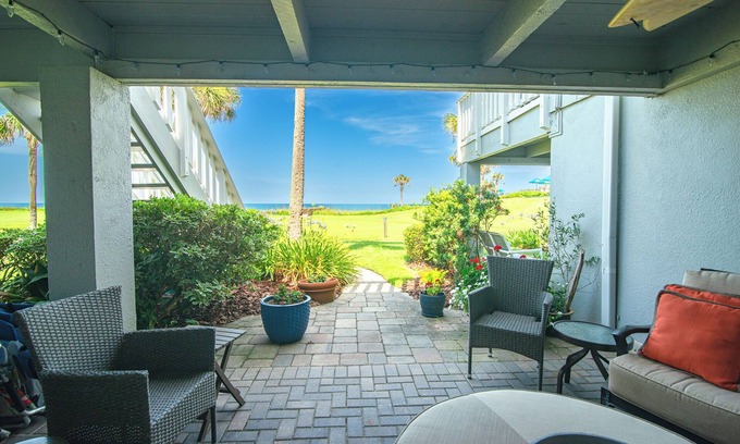 Sawgrass Condo | Oceanfront Bliss – charming Surf Villas condo in Sawgrass, FL