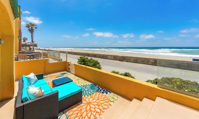 Central Mission Beach House | Oceanfront/Boardwalk! Beautiful New Completely Updated-The Best Beach Location!