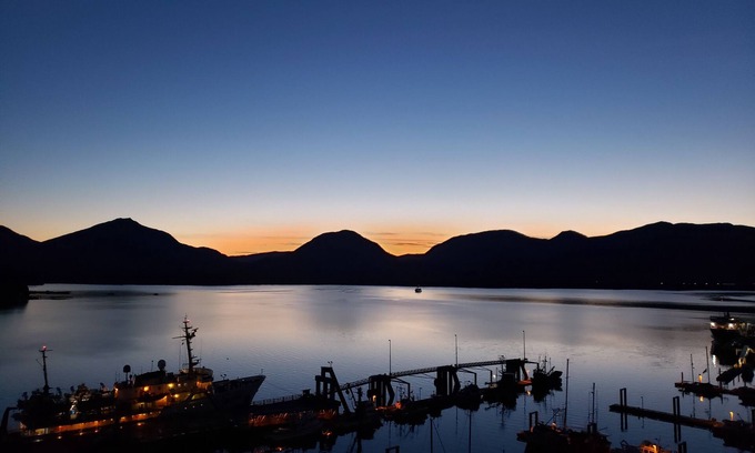 Ketchikan House | Oceanfront Charm: King Bed, 2 Bdrm Downtown Gem, Ketchikan