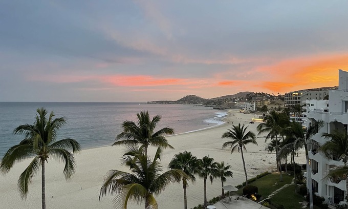 San Jose del Cabo Condo | Oceanfront condo with unobstructed views of Costa Azul beach!