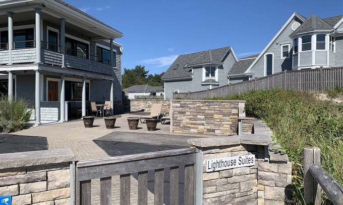Pine Point Condo | Oceanfront condo in Pine Point! 7 miles of sandy beach!