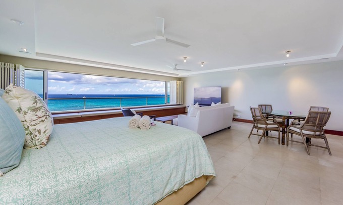 Diamond Head - Kapahulu - St. Louis Condo | Oceanfront Condo on the Beach