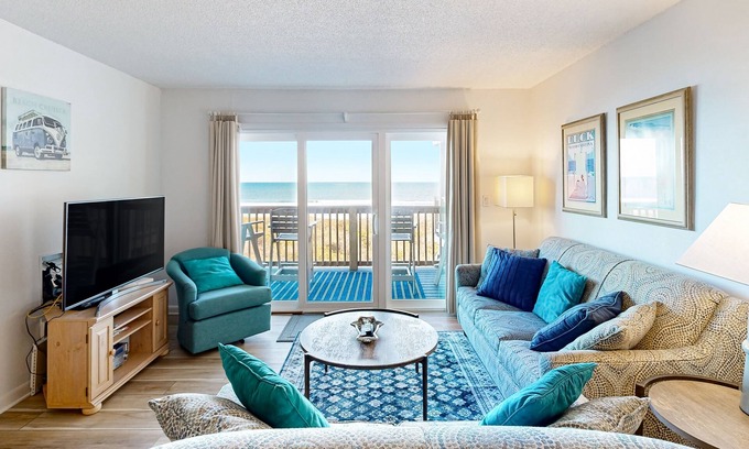 Duck Condo | Oceanfront condo with magnificent views - pool & tennis access