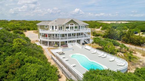 Whalehead Beach House | Oceanfront grandeur 4x4 Outerbanks - Fitzgerald
