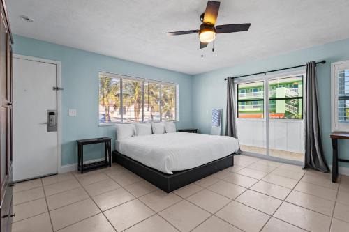 Fort Pierce House | Oceanfront Inn Room #1 - Partial Ocean View King Bed