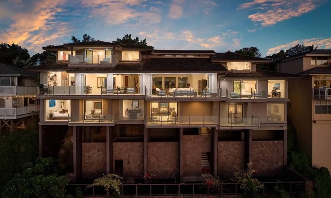 Lihue Apartment | Oceanfront Luxury | Relax in Style, Walk to Kalapaki Beach & Hiking Trails