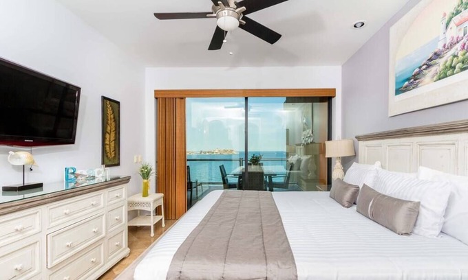 Puerto Penasco Resort | Oceanfront Modern King Bed Condo at Las Palomas Resort, Modern 2 Bedroom Ocean Front Las Palomas Con