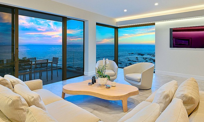 Eastern Malibu House | *OCEANFRONT* Modern Beach Villa