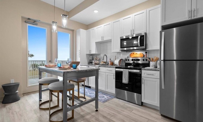 Daytona Beach Condo | Oceanfront Oasis Daytona Beach 1BR/1BA - Courtyard View #330