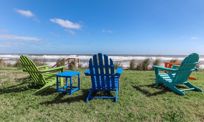 South Ponte Vedra Beach House | Oceanfront Paradise | Unwind w/Mesmerizing Ocean Views |Sun-Soaked Deck |2 Suites |Private Yard
