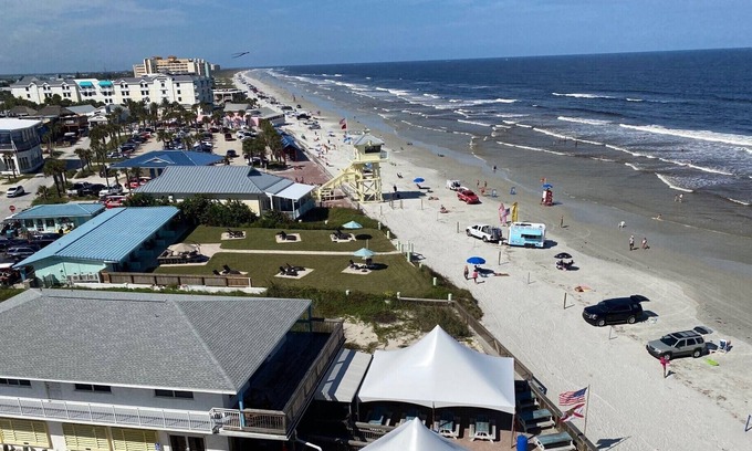 New Smyrna Beach Condo | Oceanfront Penthouse Panoramic Views ! New Smyrna Beach Walk To Flagler Ave