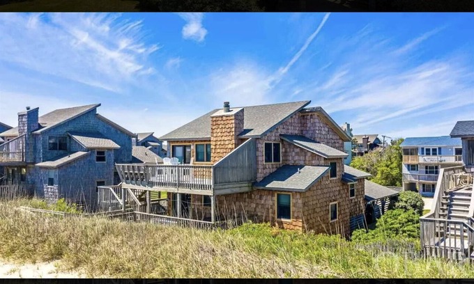 Carolina Dunes House | Oceanfront Property/Perfect Location/duck north Carolina