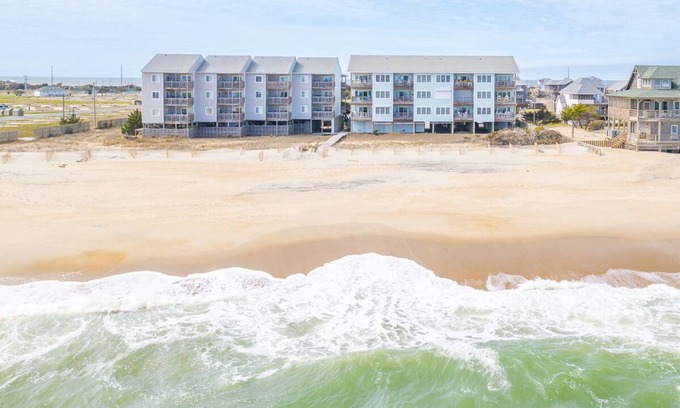 Rodanthe Condo | Oceanfront Rodanthe condo with community pool!