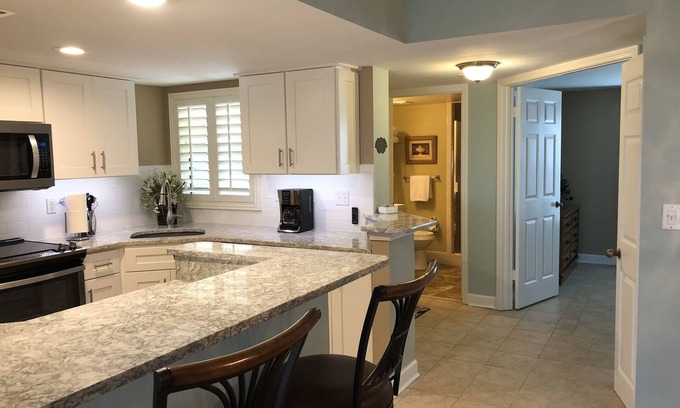 Amelia City Condo | Oceanfront Sailmaker Spacious 2 King BR with 2 private baths - FLAT