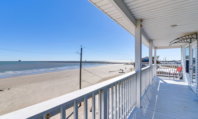 Surfside Beach House | Oceanfront Texas Retreat: Near Surfside Beach!