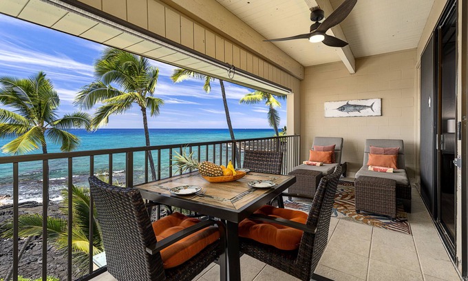 Kailua-Kona Condo | Oceanfront, Top Floor Two-Bedroom Condo w/Split System A/C!
