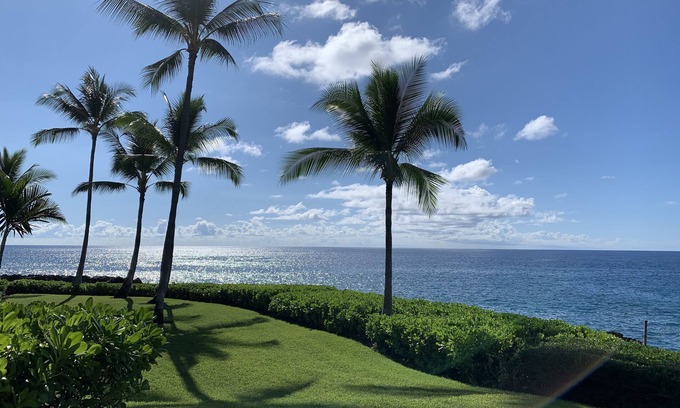 Kahaluu Bay Condo | Oceanfront with AMAZING Views and AC! 2 Bedroom, 2 Bath Corner Unit KKSRC #3104