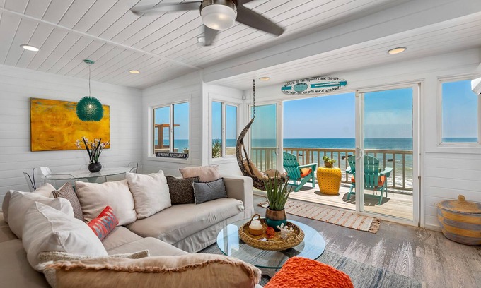 Eastern Malibu House | Oceanfront with Hot Tub, BBQ, Private Beach, Dog Friendly