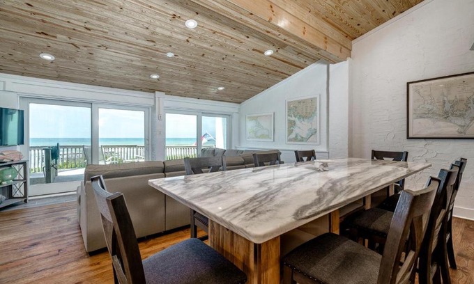 Pine Knoll Shores House | Oceans 6 condo