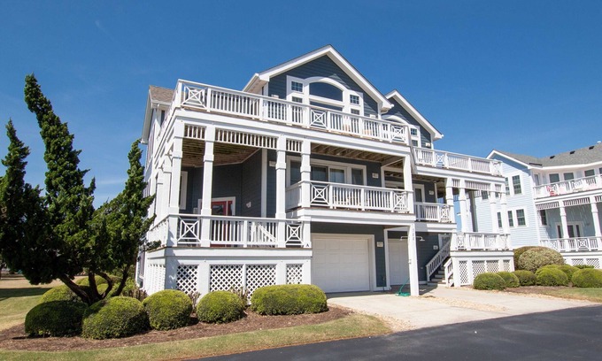 Buck Island House | Oceanside, Dogs Welcome, Hot Tub, Close to Shopping, BU13A, Tropical Dreams A