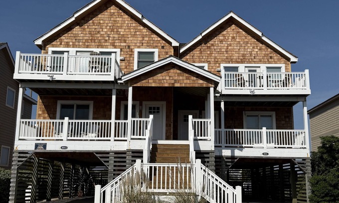Nags Head House | ☀️Oceanside getaway - pool & hot tub. August & Sept available!☀️