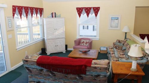 Kitty Hawk House | Oceanside, Private Pool, Close to Beach Access and Shopping! KH1, Marabel-by-the-Sea